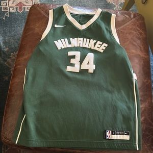 Youth Large Nike Antetekounmpo Milwaukee Bucks jersey
